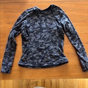 Lululemon fitted fleece running top